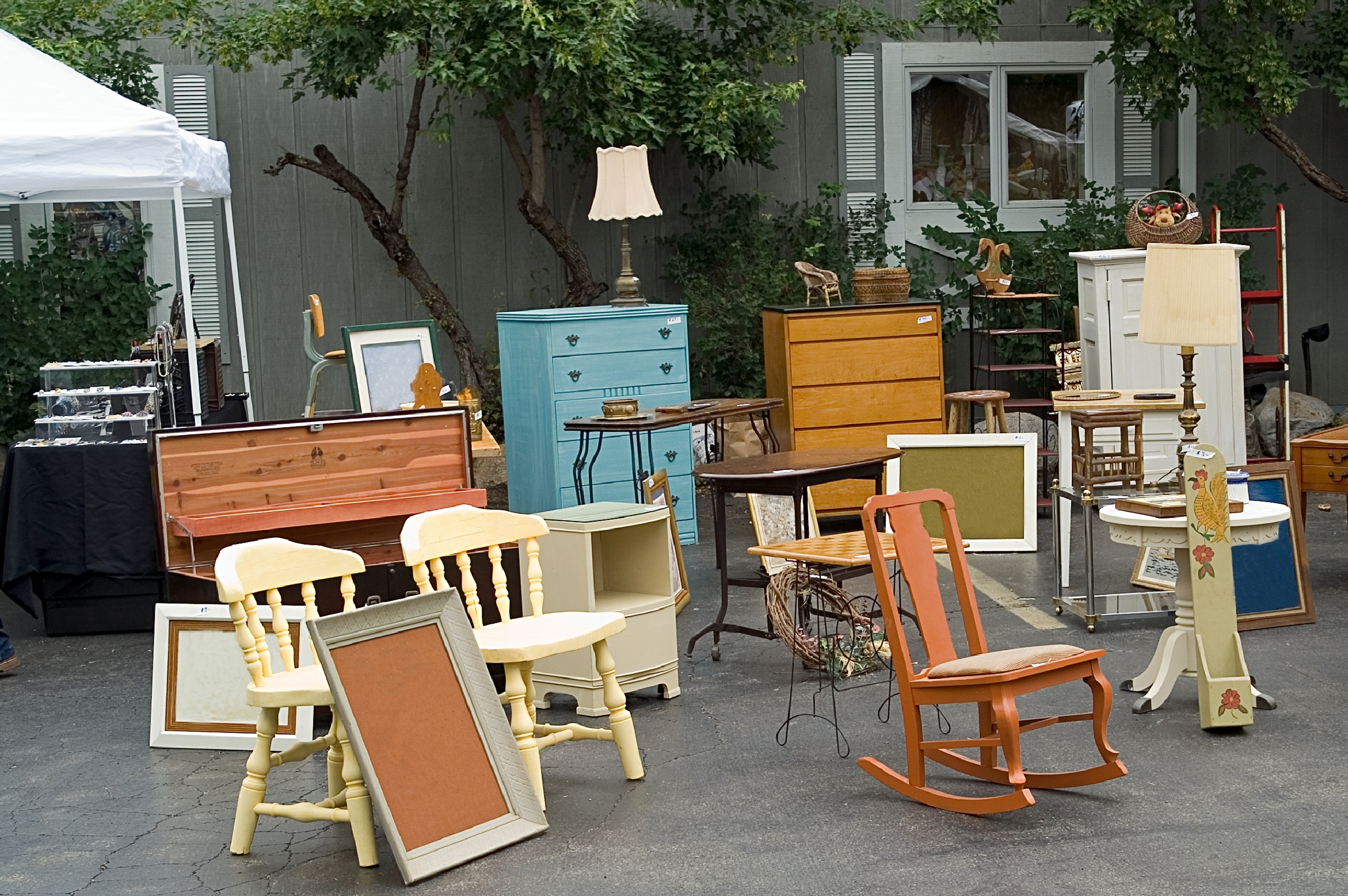 Mega Garagesale Beek